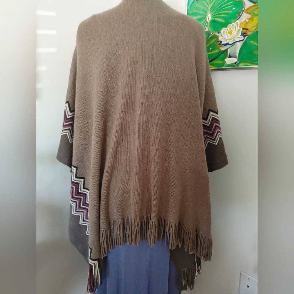 Ruana Poncho with fringe women (219)